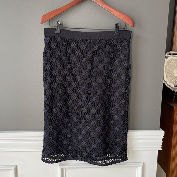 Ann Taylor Navy & Black Embroidered Lace Overlay Pencil Professional Skirt 10 - Picture 1 of 7